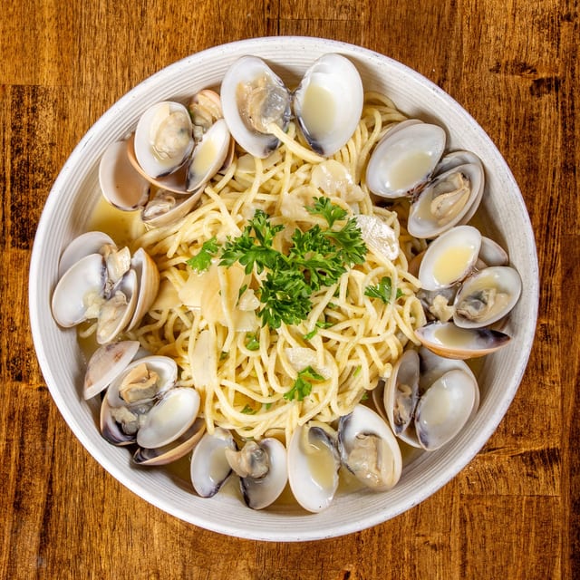 Spaghetti Vongole Pasta Lunch.