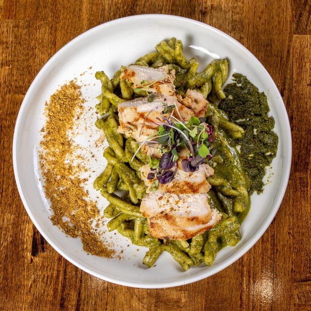Pistachio Pesto Pasta Lunch (w/ Chicken).